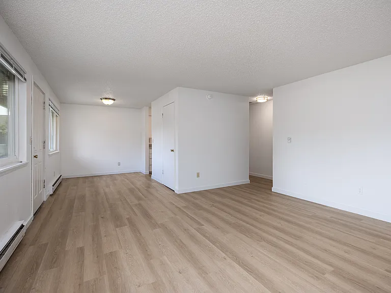 Timberwood Apartments — Photo 14