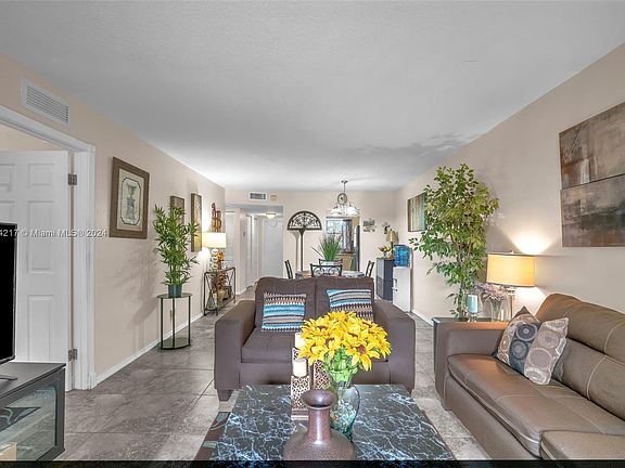 3rd image of 5080 SW 64th Ave APT 207