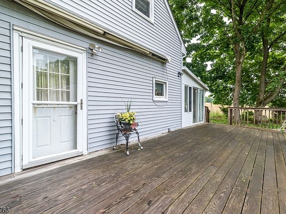 2nd image of 400 Mechlin Corner Rd