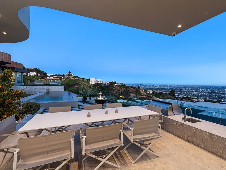 9305 Nightingale Dr — Photo 17
