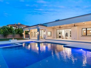 16 Chalk Hill Ct, Las Vegas, NV 89141