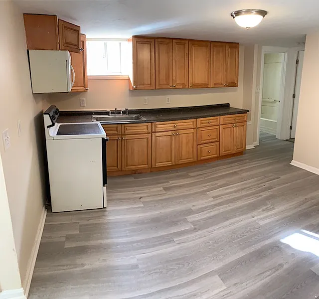 Building Photo - 15 Forest Ave #1