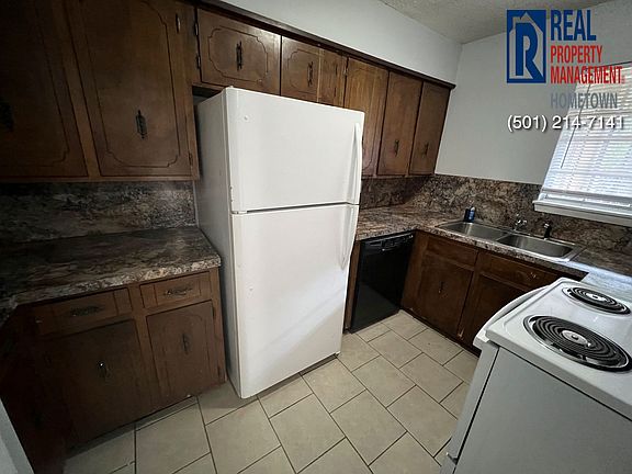 5th image of 2714 John Ashley Dr