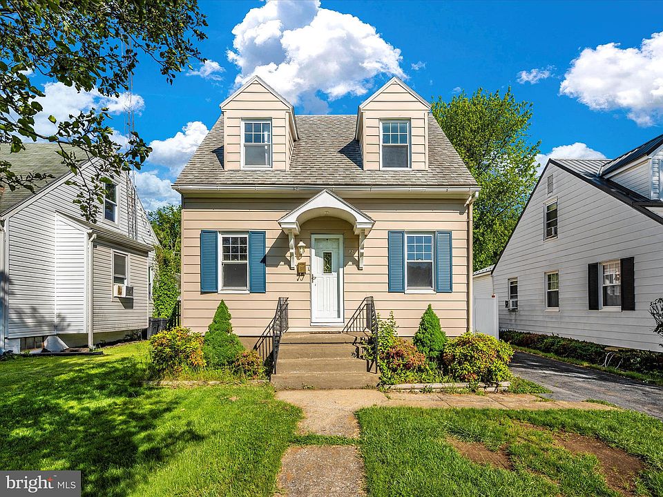 1st image of 221 Belview Ave