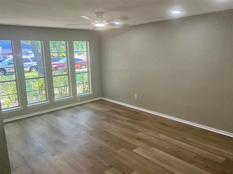 4620 Button Bend Rd — Photo 4