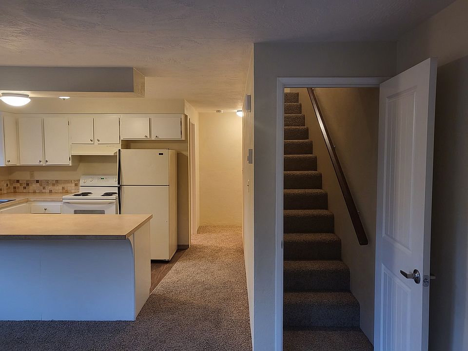 1st image of 2080 Siskiyou Blvd APT 21