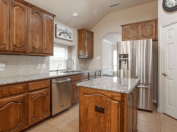 4th image of 1408 Creosote Dr