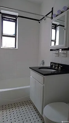 Rented by Oxford Property Group | media 8