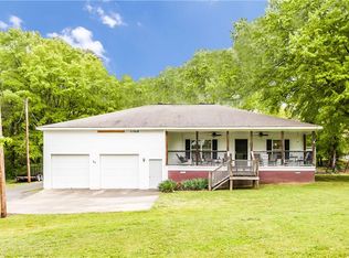 27 Highland Way NE, Cartersville, GA 30121