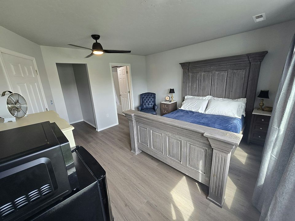 1st image of 127 W Main St #C