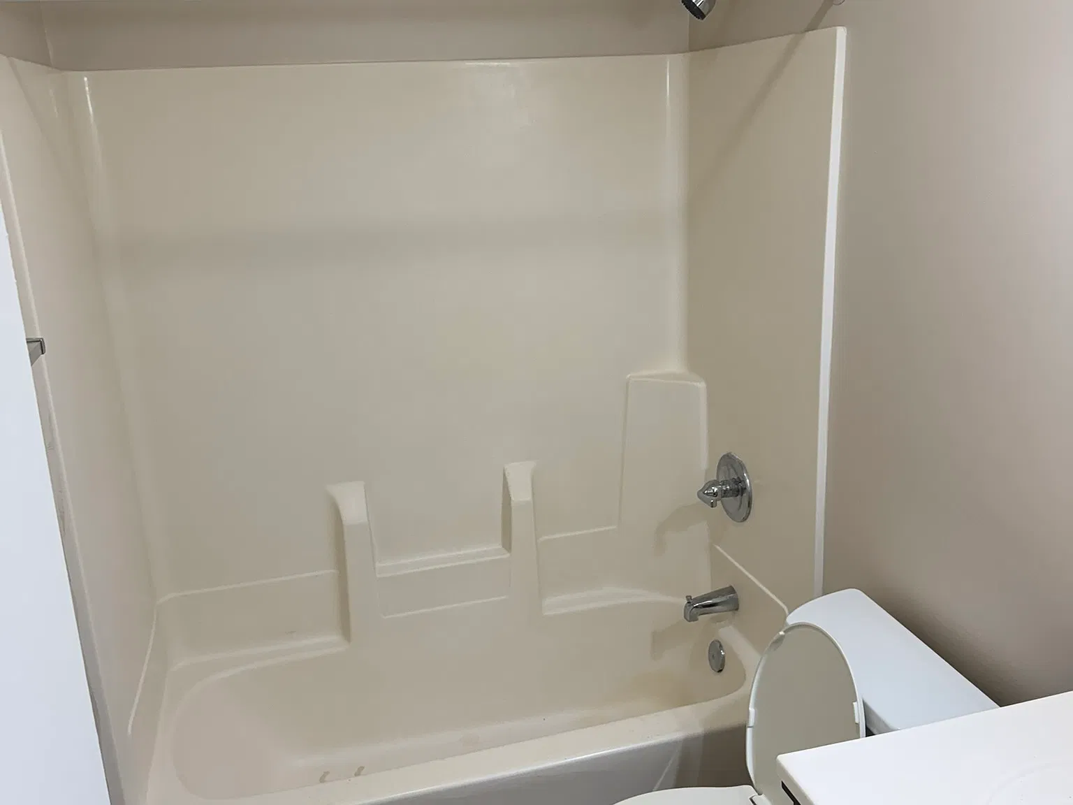 2 bed, 720 sqft, $950 — Photo 4