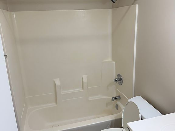 4th image of 2201 Banstead Ct