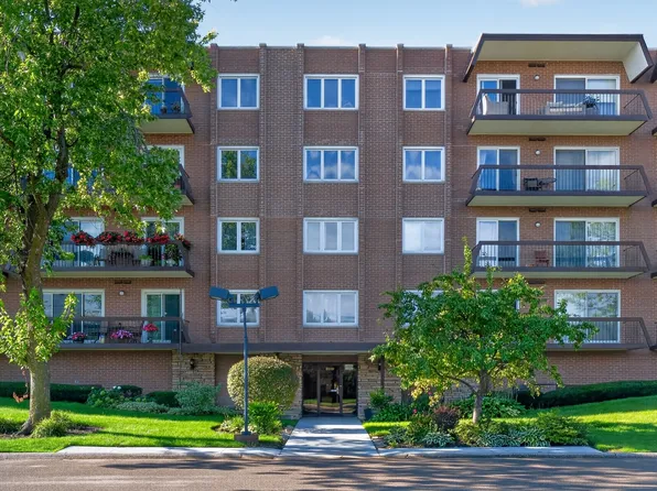 8001 W Courte Dr APT 411, Niles, IL 60714