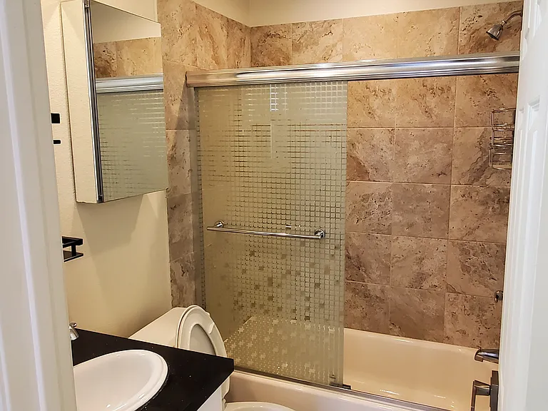 482A View St — Photo 8