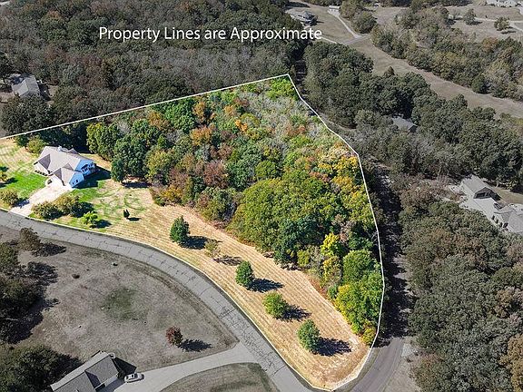 3rd image of 1035 Maple Ridge Rd
