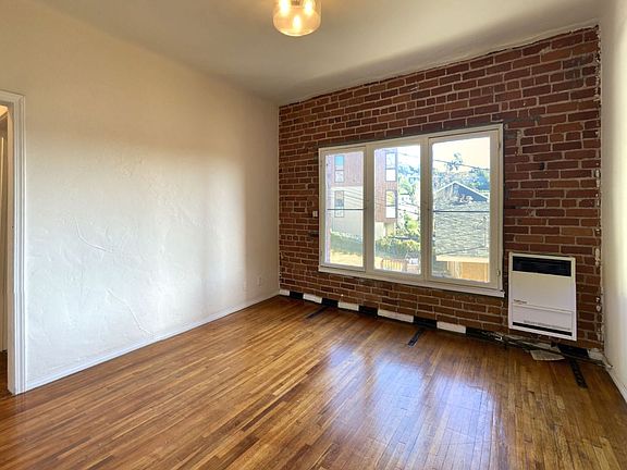 2nd image of 1650 Echo Park Ave APT 302
