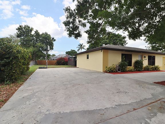 2nd image of 1801 SW California Blvd