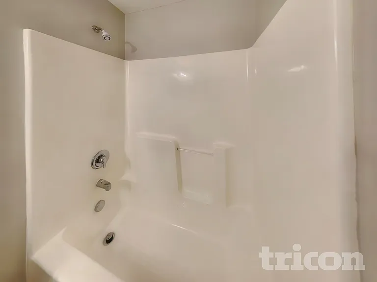1204 Green Turf Ln — Photo 15