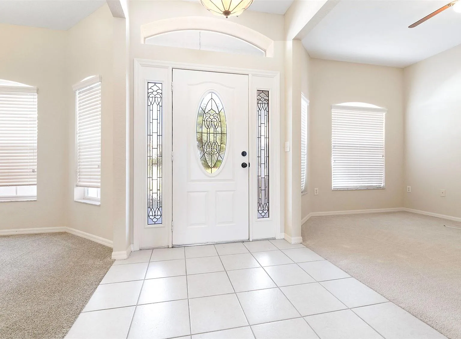 4 bed, 2348 sqft, $2,650 — Photo 3