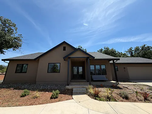 240 Redbud Dr Photo 1