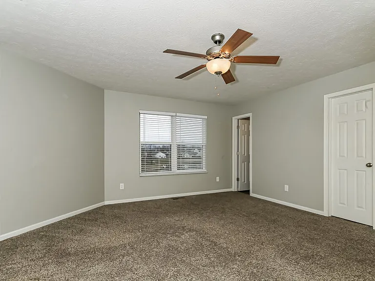 1396 Pencross Ln — Photo 13