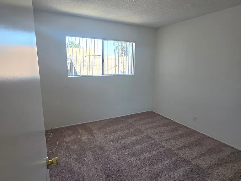 815GL — Photo 6