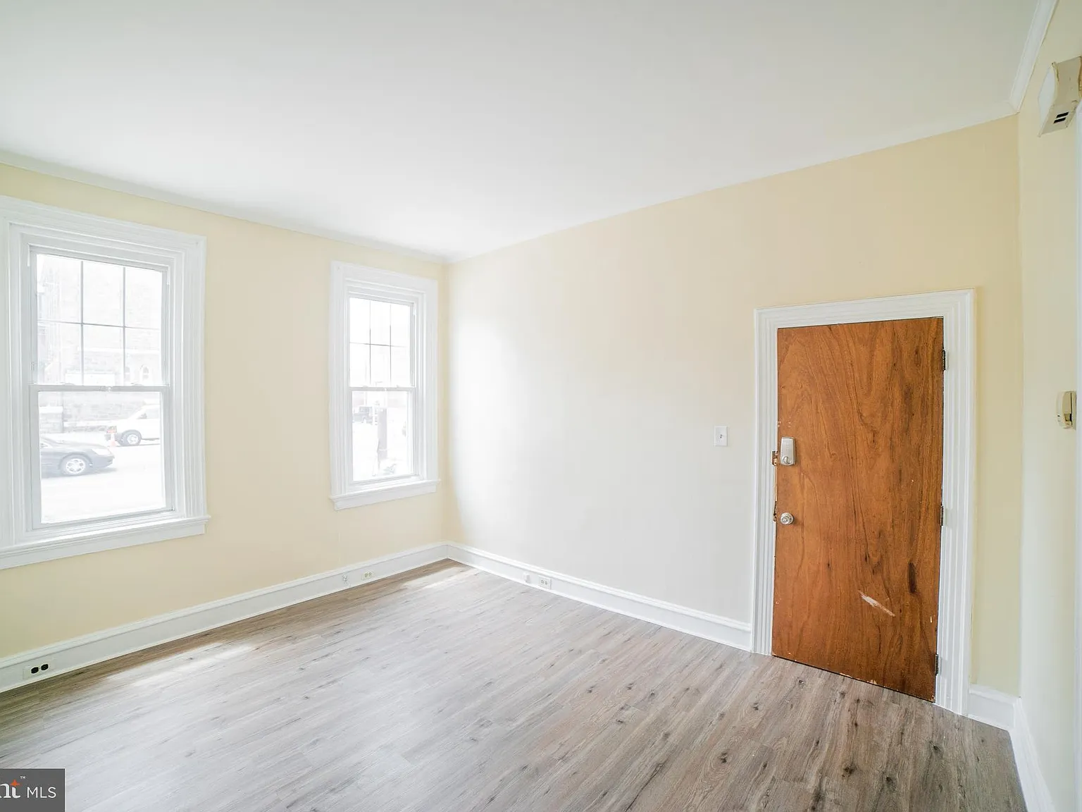 1 bed, 700 sqft, $1,200 — Photo 4