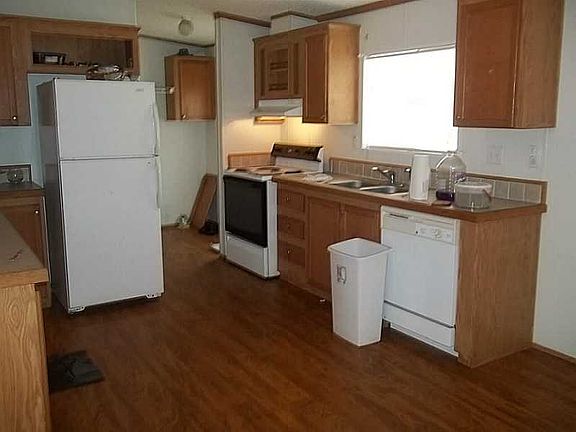 4th image of 220 NE 12th Ave Lot 45