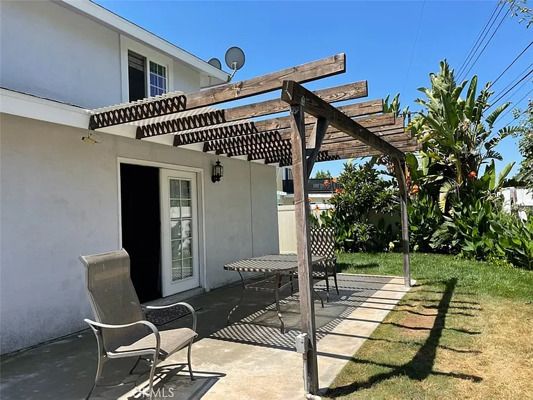 1049 Evergreen Ct — Photo 19