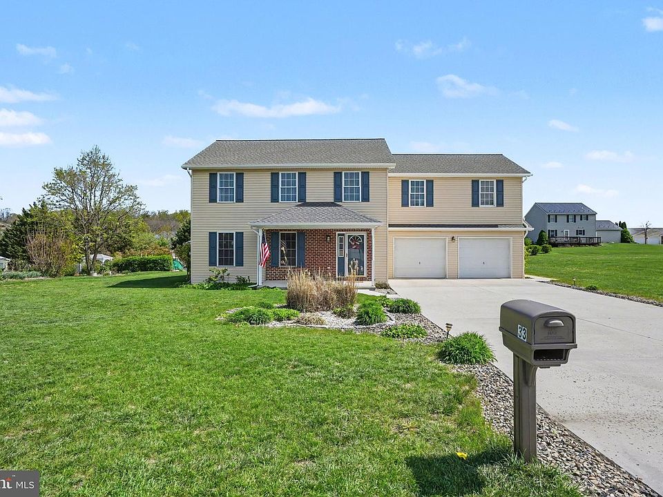 1st image of 33 Longstreet Dr