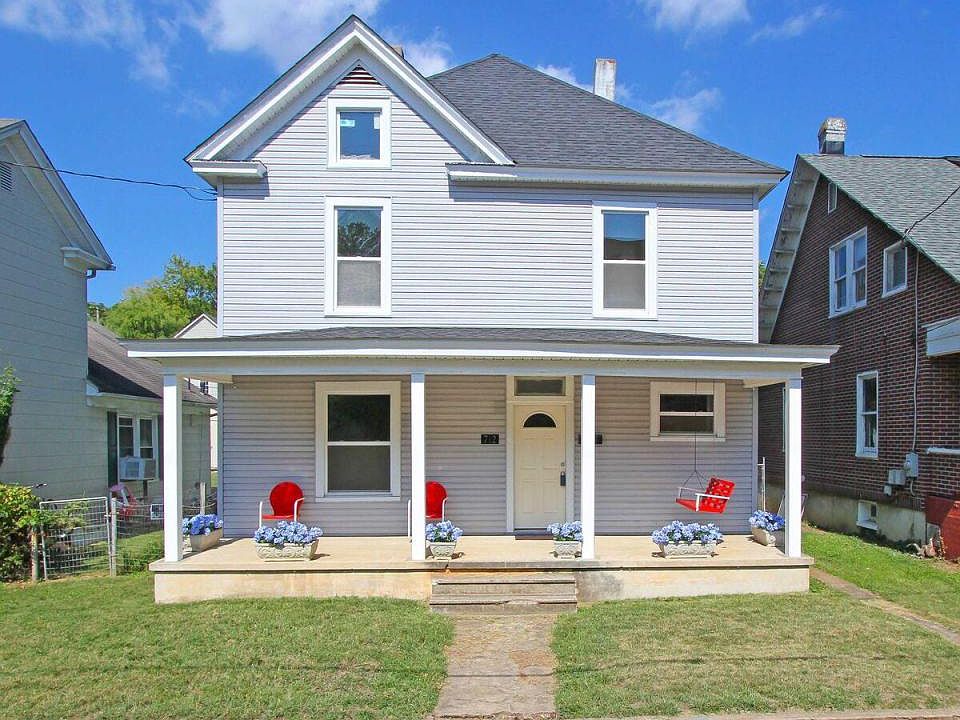 1st image of 712 Stewart Ave SE