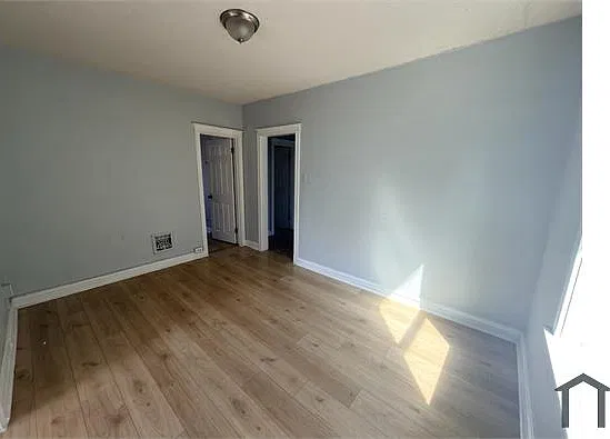 4 bed, 2112 sqft, $675 — Photo 3