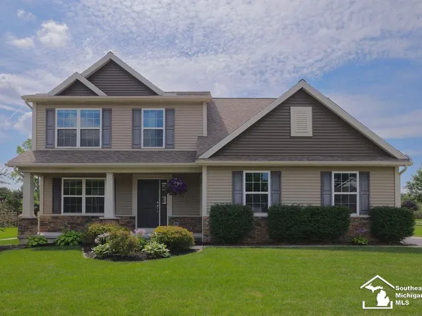 7538 Iris Dr, Temperance, MI 48182