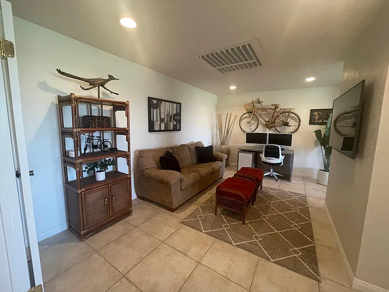 142 Avenida Las Palmas — Photo 17