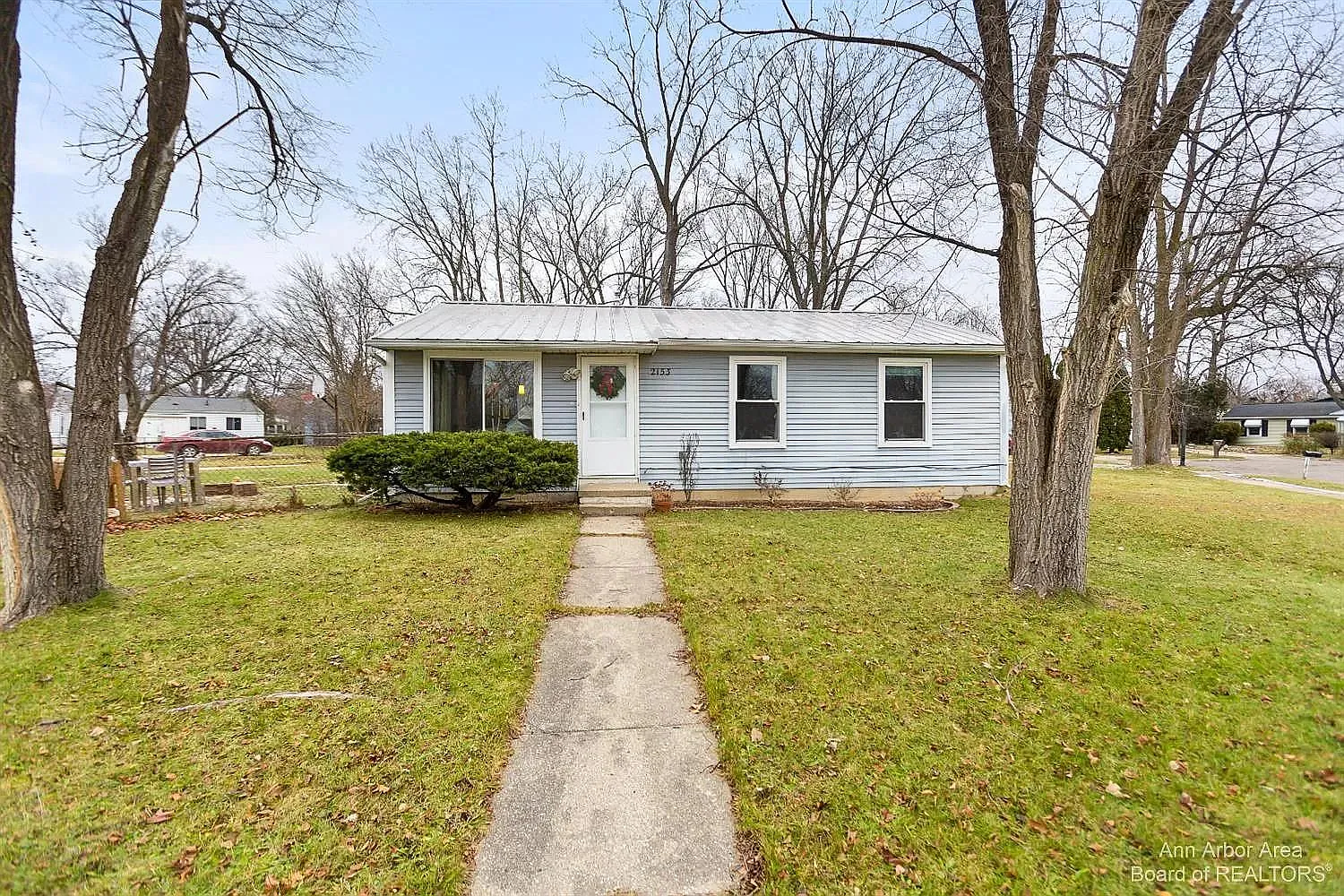 2153 Champagne Dr photo 1
