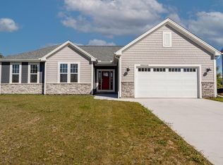 N101W17154 Tanglewood Dr, Germantown, WI 53022