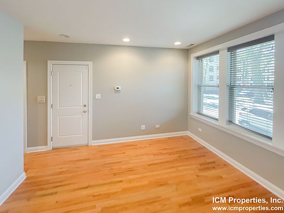4th image of 3742 N Paulina St #2