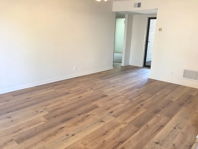 3556 Thunder Dr — Photo 8