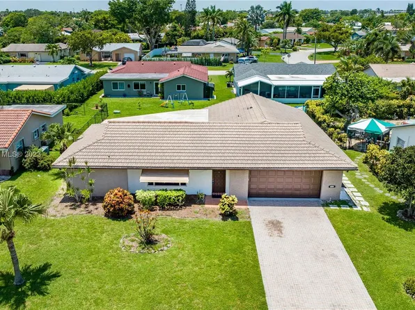 10202 NW 83rd St, Tamarac, FL 33321