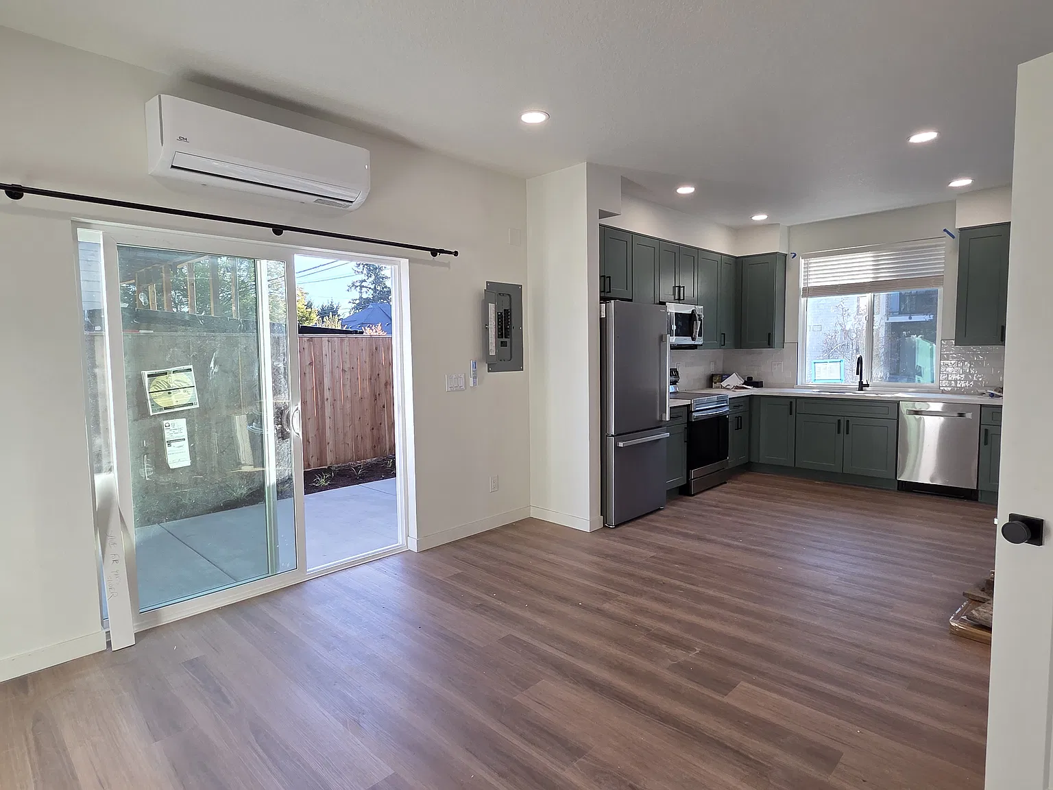 2 bed, 2.5 bath, 950 sqft, $2,795 — Photo 3