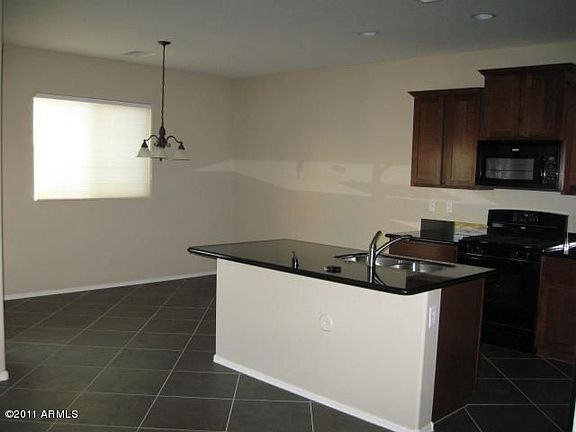 4th image of 7271 W Palmaire Ave