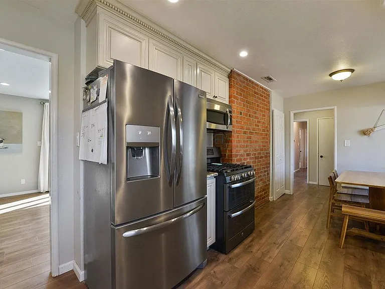123 Kingsdale Dr — Photo 10