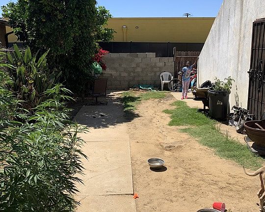 5th image of 11107 S Hobart Blvd