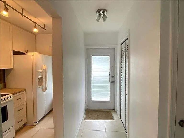 1439 Ocean Blvd #207 — Photo 11