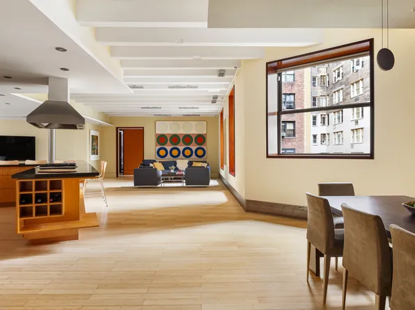 40 West 13th Street image 1 of 13
