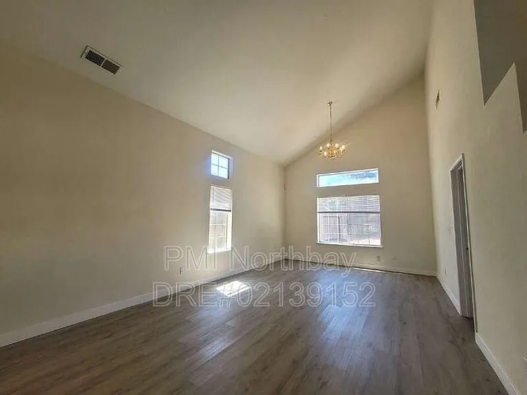 937 Iron Dr — Photo 10