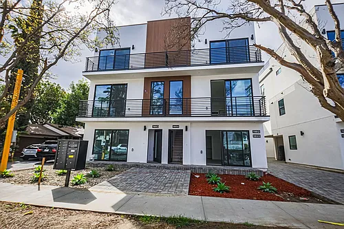 New Construction Luxury 4 Bed Townhomes With Roof Decks Photo 1