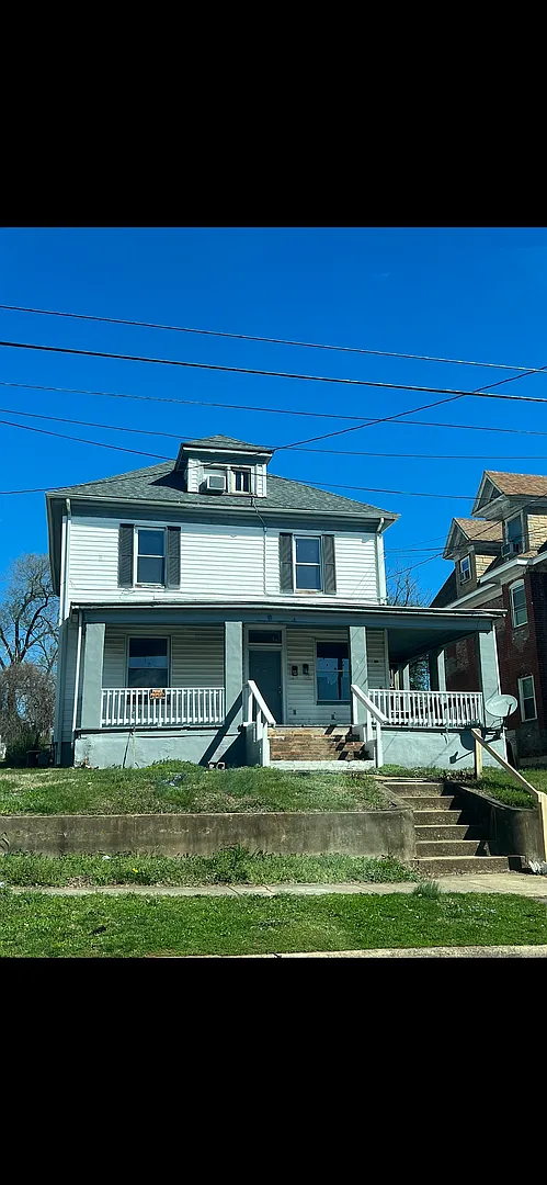 2125 Orange Ave NW — Photo 2