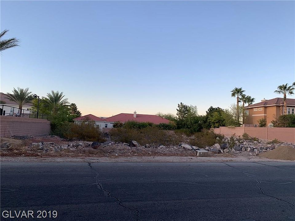 1st image of 2935 Ivanpah Dr