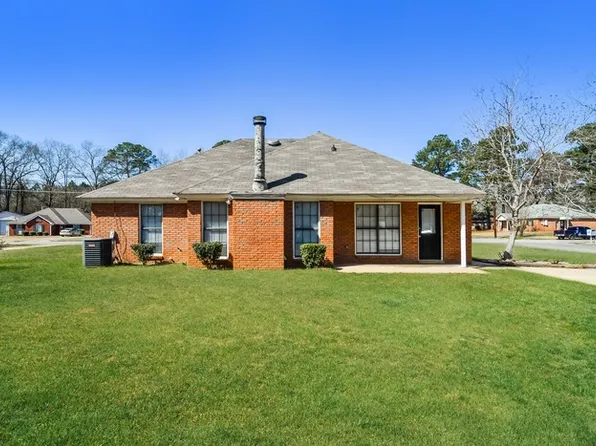 1024 Countryside Ln, Montgomery, AL 36117